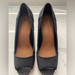 Tom’s Stella black denim